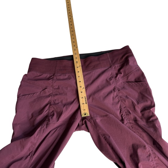 Prana Koen Capri Wine Ruched Pants Womens Size XL - Picture 5 of 11